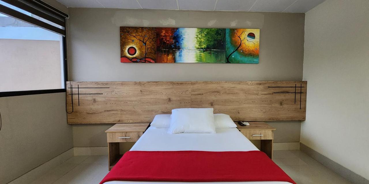Hotel Murali - Cerca Del Aeropuerto De Guayaquil Extérieur photo
