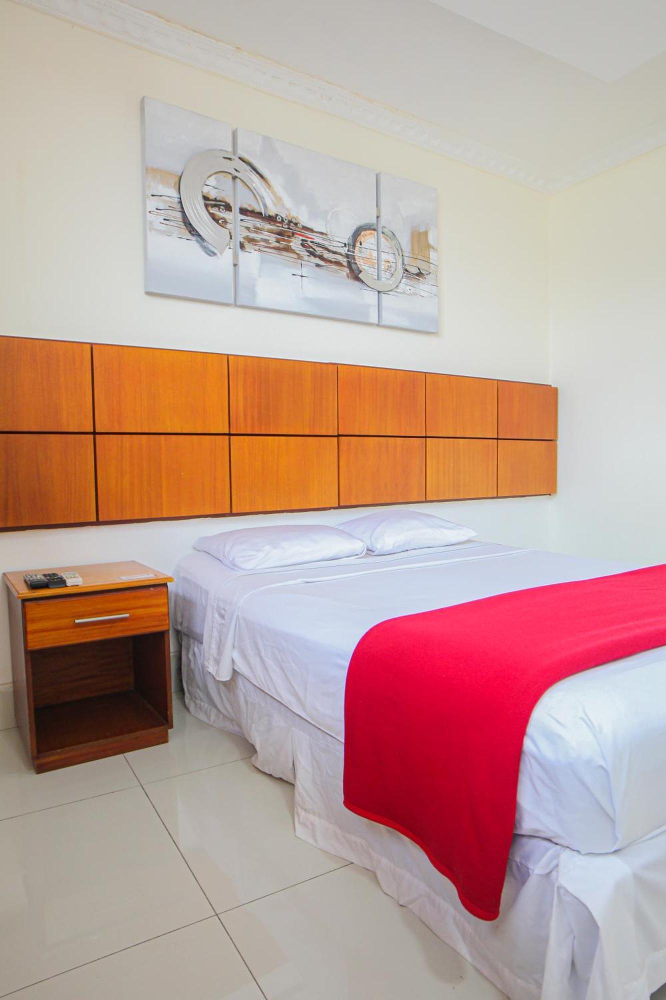 Hotel Murali - Cerca Del Aeropuerto De Guayaquil Extérieur photo