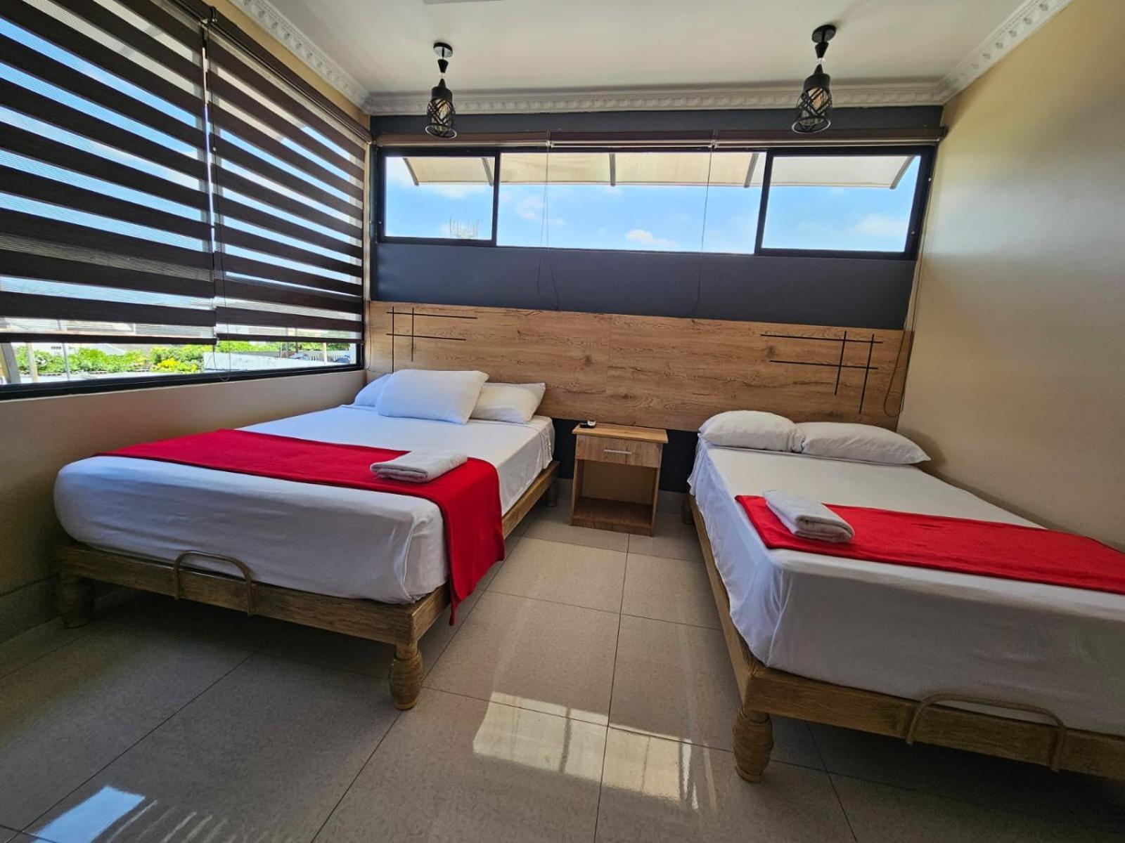 Hotel Murali - Cerca Del Aeropuerto De Guayaquil Extérieur photo