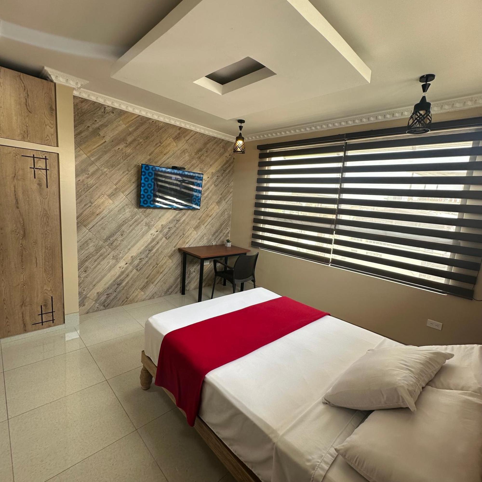 Hotel Murali - Cerca Del Aeropuerto De Guayaquil Extérieur photo