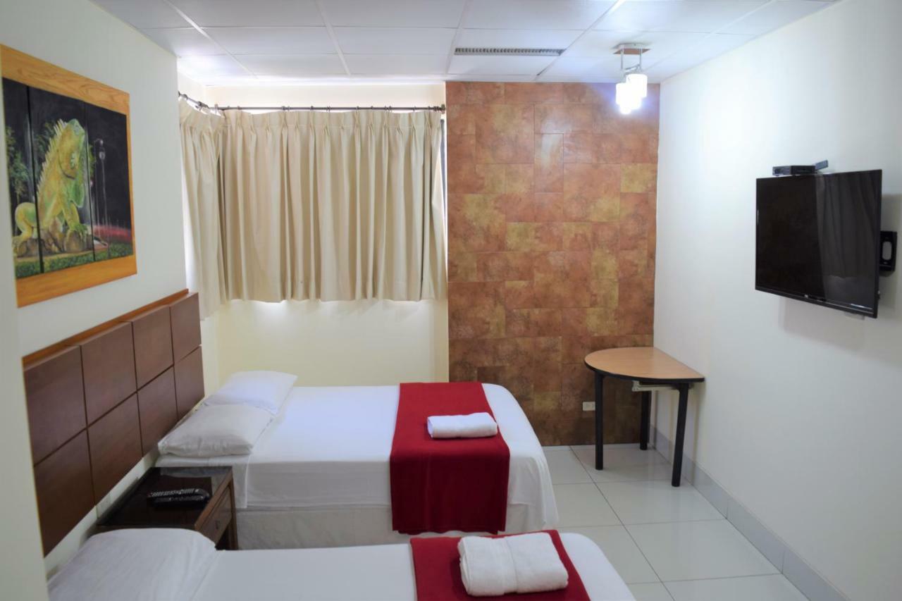 Hotel Murali - Cerca Del Aeropuerto De Guayaquil Extérieur photo